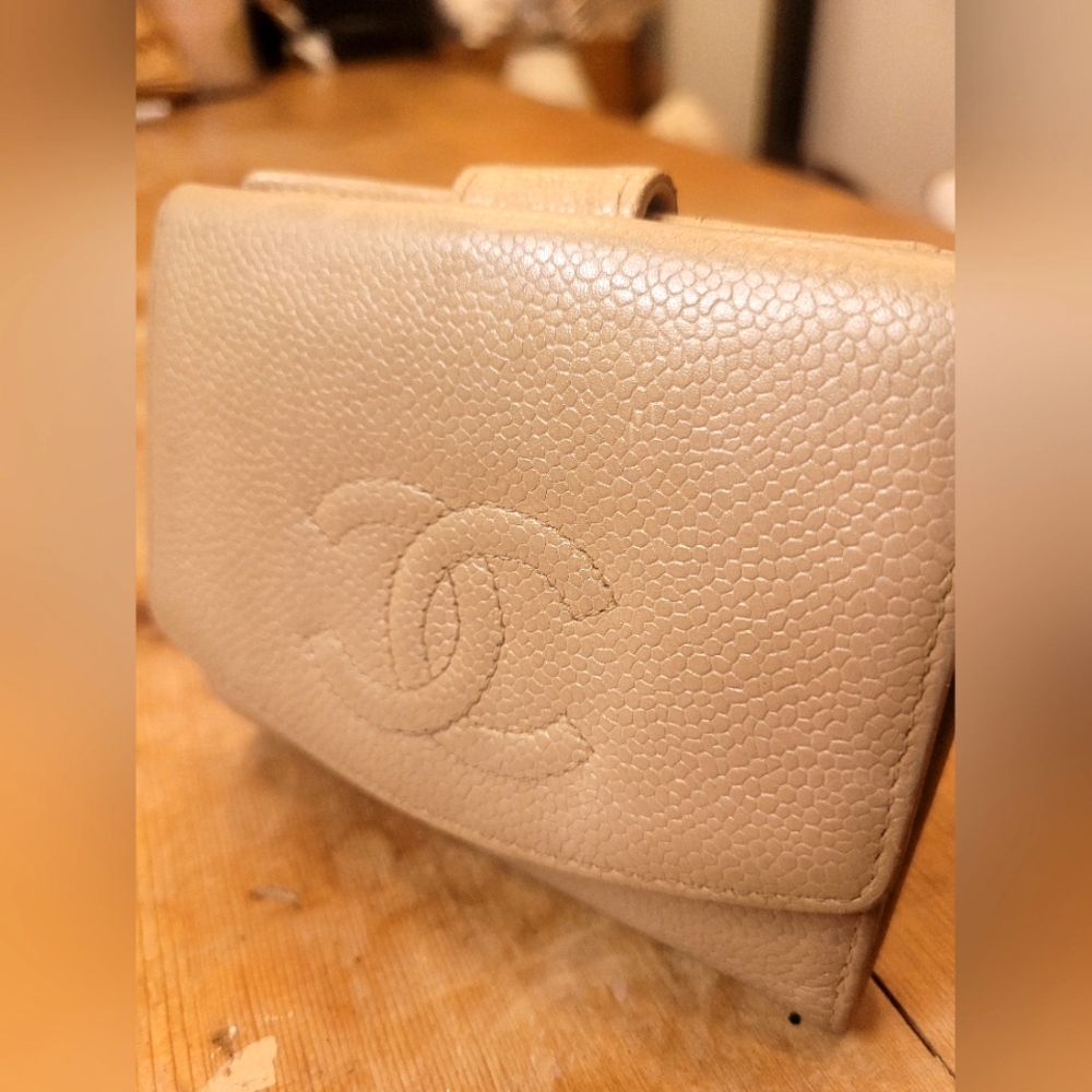 CHANEL Caviar Skin Leather Bifold Wallet